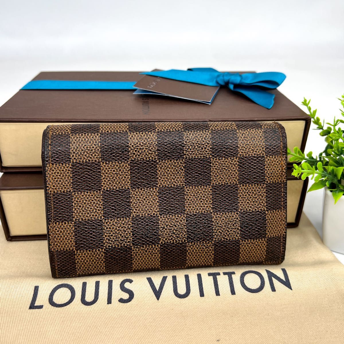 ルイヴィトン 折り財布 長財布 ダミエ　小銭入れ　収納力抜群！ LOUIS VUITTON 二つ折り長財布 ポルトフォイユ