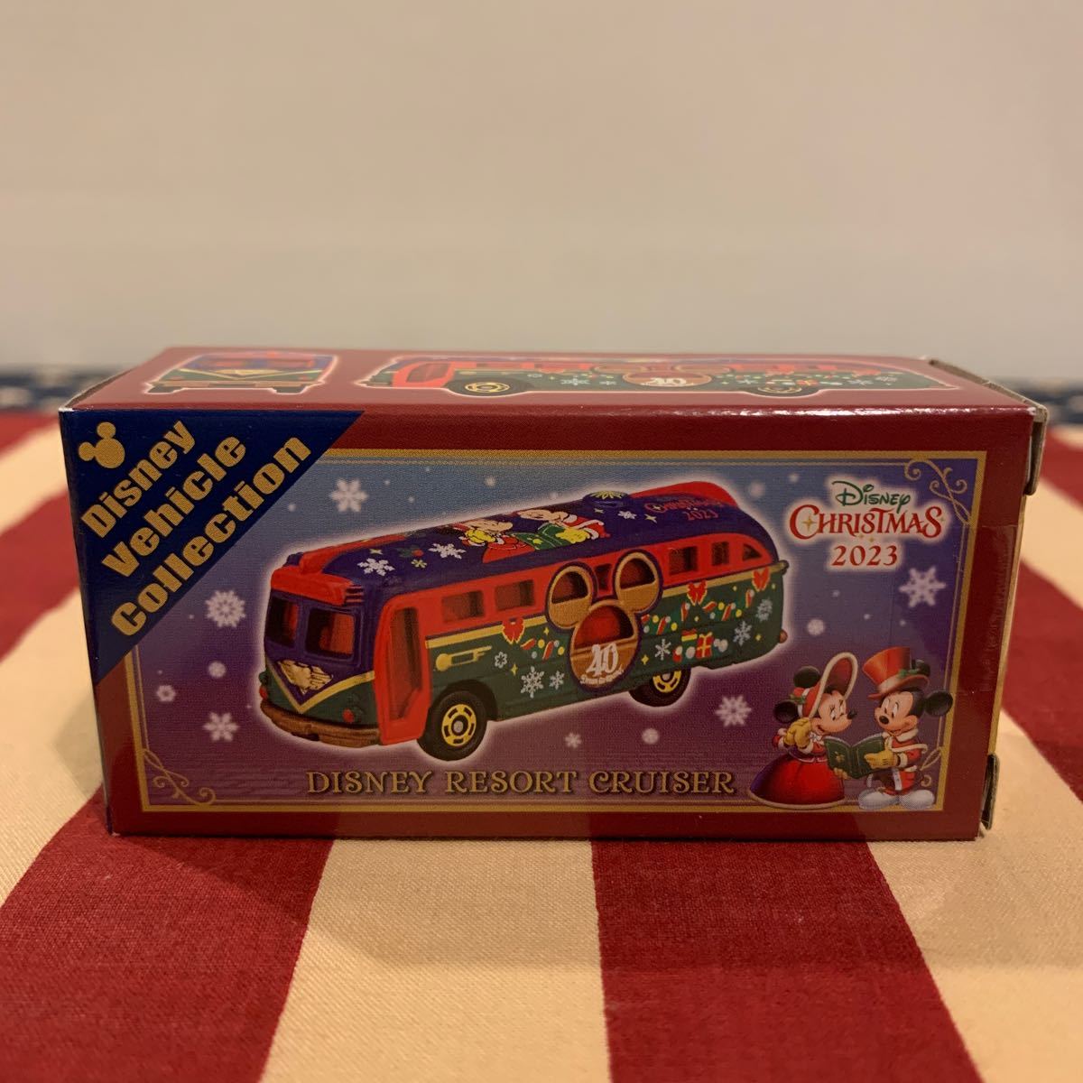 2023/11/7発売！ ディズニー40周年クリスマストミカ リゾートクルーザー 新品未開封美品です！TDR クリスマスバス ☆コレクションに