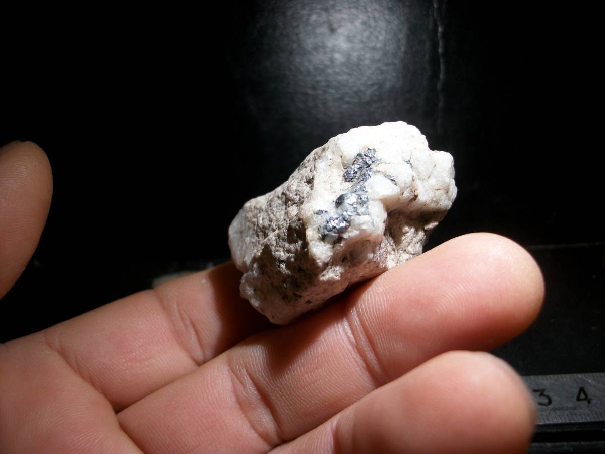 国産鉱物　岐阜県　平瀬　輝水鉛鉱　モリブデナイト　母石付き　定型外発送_画像3