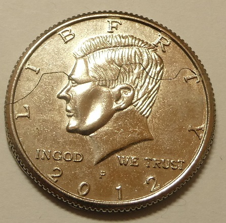 手品用50セントコイン 入るはずの無い硬貨がペットボトルに入ります。_画像1