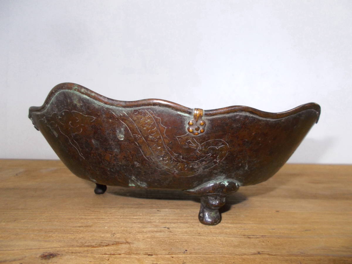 ◆古い時代の唐金製三つ足器◆菓子器・水盤◆銅金細工◆アンティーク_画像3