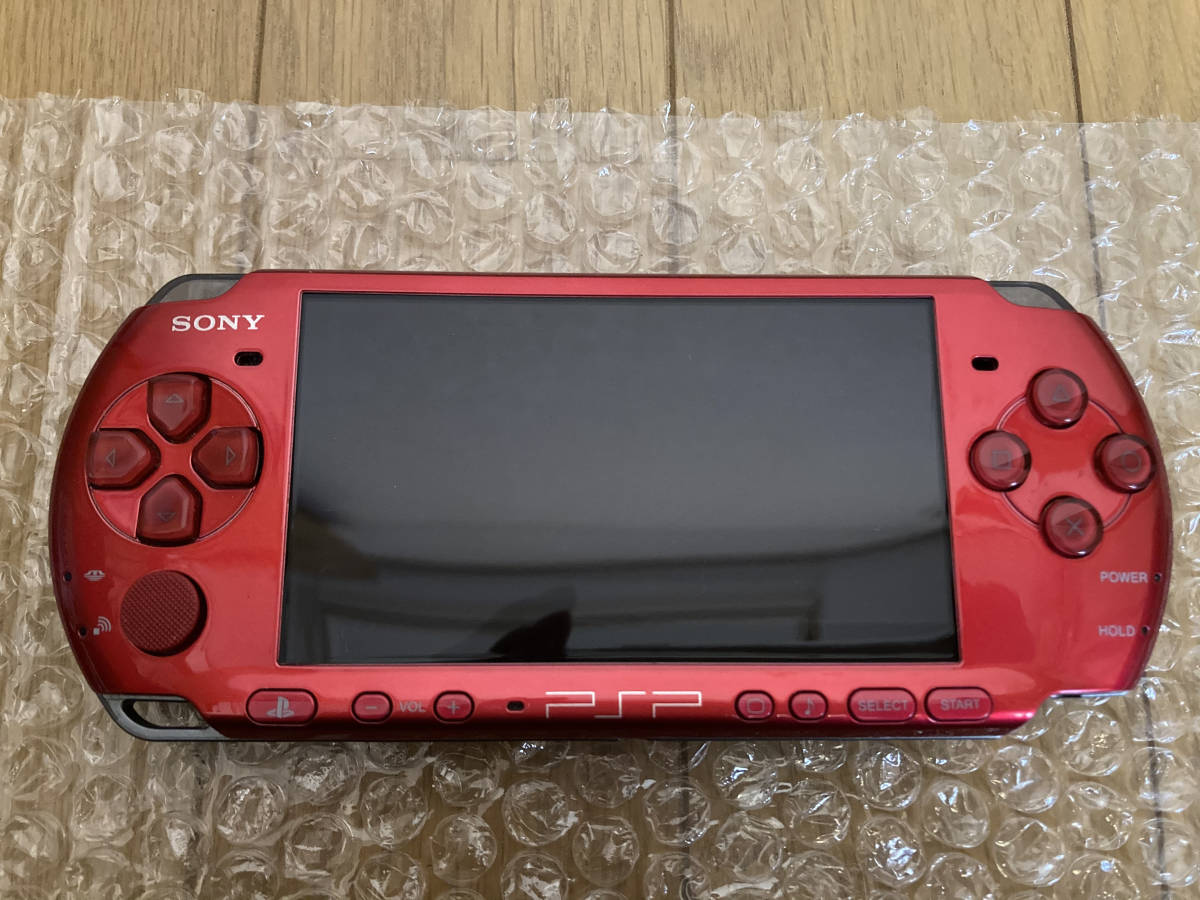 即決! SONY PSP プレイステーションポータブル 3000 本体 ラディアント・レッド メモリースティック 4GB セット_画像2