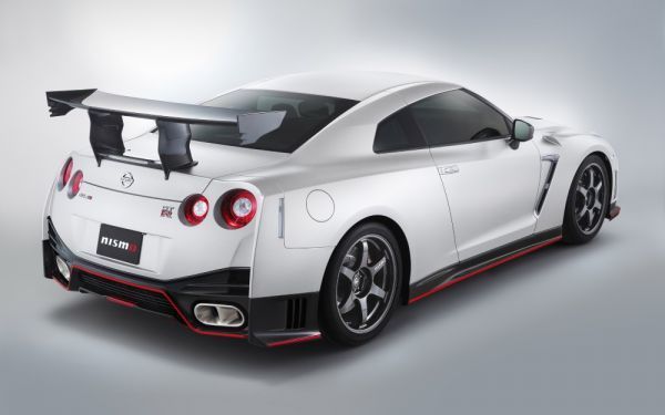 ヤフオク 日産 Gt R Nismo R35 Nアタック パッケージ Bホ