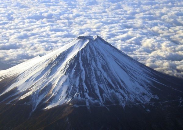凱雲快晴 富士山頂と富士裾野に広がる雲海 剣が峰 裏富士 富士山 絵画風 壁紙ポスター A2版594×420mm （はがせるシール式）051A2_画像1