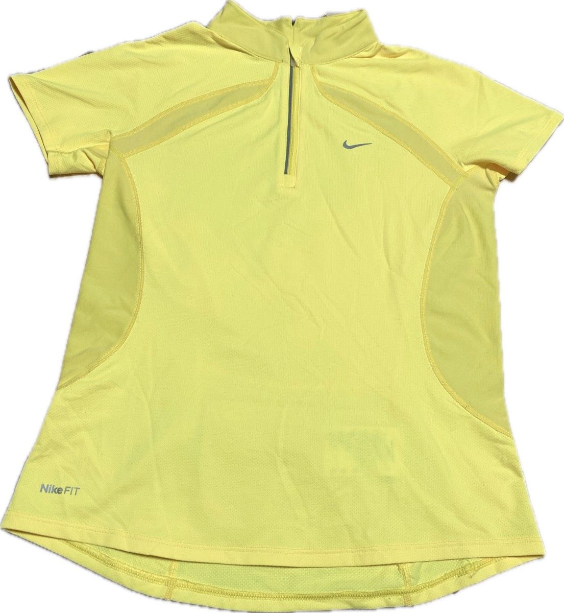NIKE ナイキ 半袖 トレーニング ウェアヨガ ウォーキング ジョギングスポーツロゴ ジッパー周り リフレクター 黄色 Tシャツ