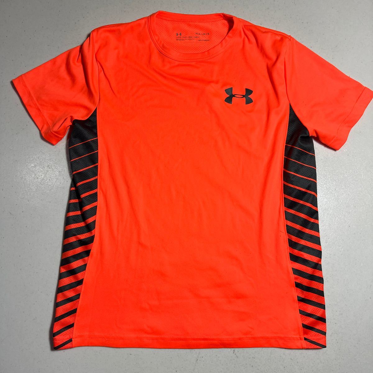 UNDER ARMOUR アンダーアーマー オレンジ スポーツ トレーニング用 ヒートギア HEAT GEAR 半袖Tシャツ YLGサイズの画像1