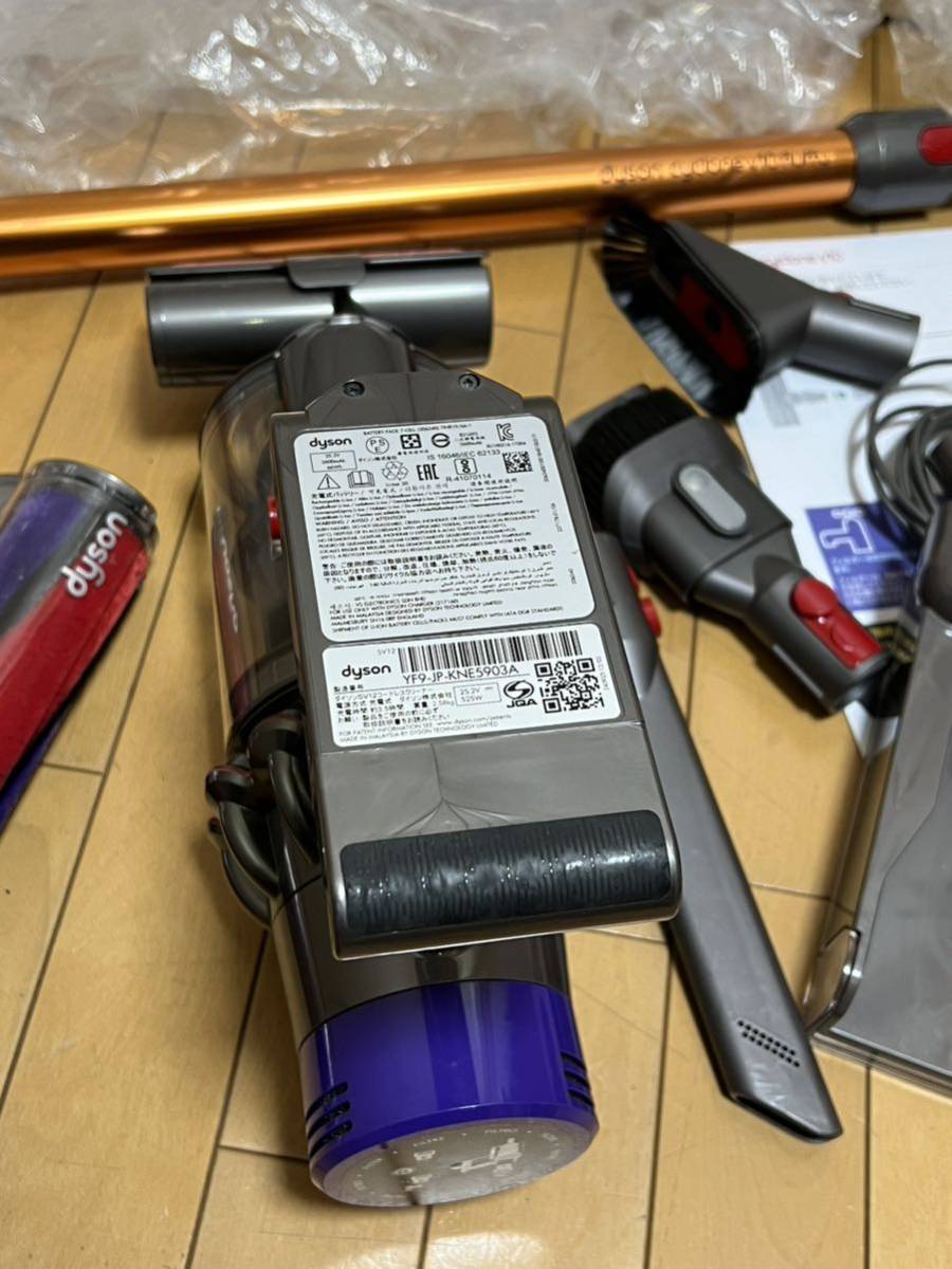 （動作品）dyson SV12 ダイソン コードレスクリーナー （附属品多数）(C-6）_画像6