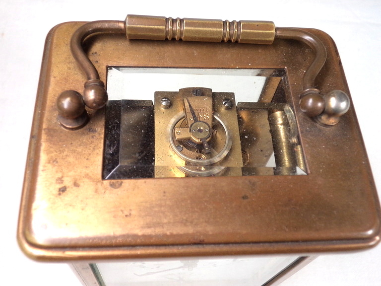 アラームベル付きキャリッジクロック・真鍮製置時計・機械式ゼンマイ手巻き時計・元箱と巻き鍵２個付き（検索：アンティーククロック）_画像2