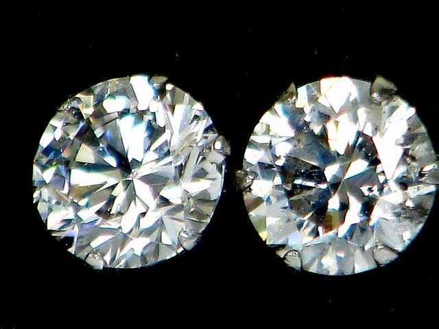 【宝石屋本舗】計0.50ct　PT900　良質天然ダイヤモンド　ピアス_画像3