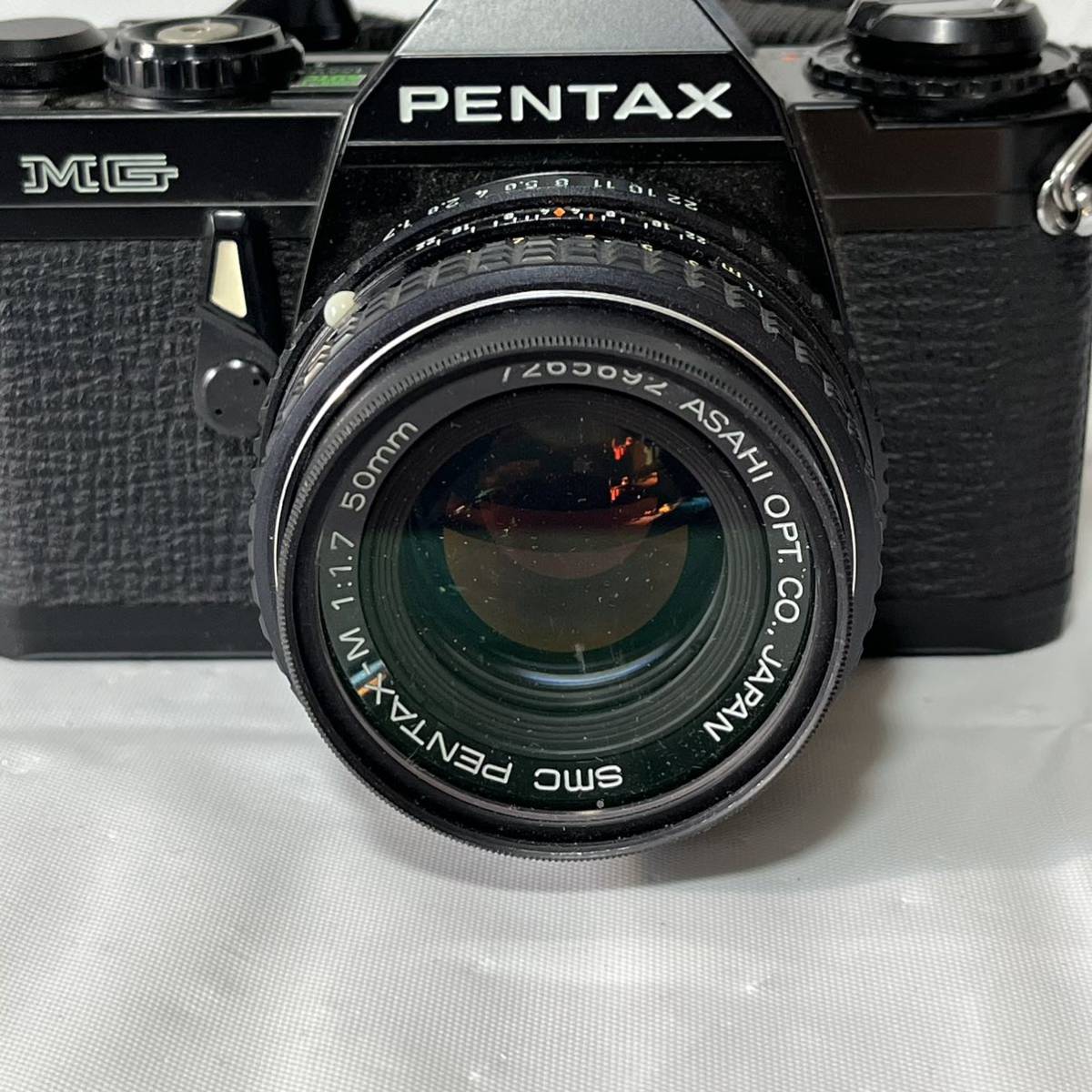 PENTAX-ME ペンタックス ブラック　レンズ　PENTAX-M 1:1.7 50mm シャッターOK_画像2