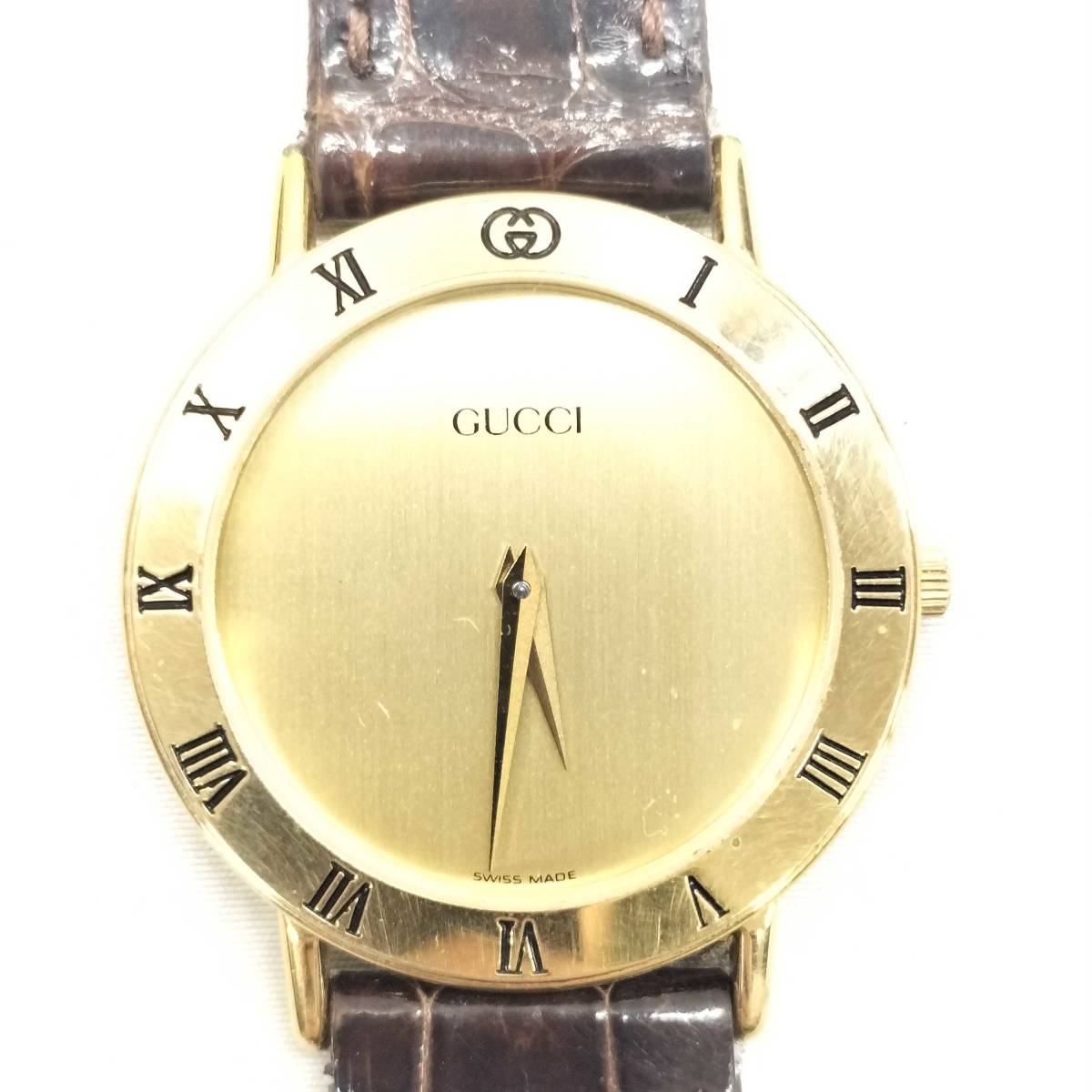 ★保存箱付き・中古★GUCCI グッチ 3000.2.M 革ベルト ゴールド系文字盤 クオーツ メンズ腕時計 腕時計 時計　TSYY0123-15_画像2