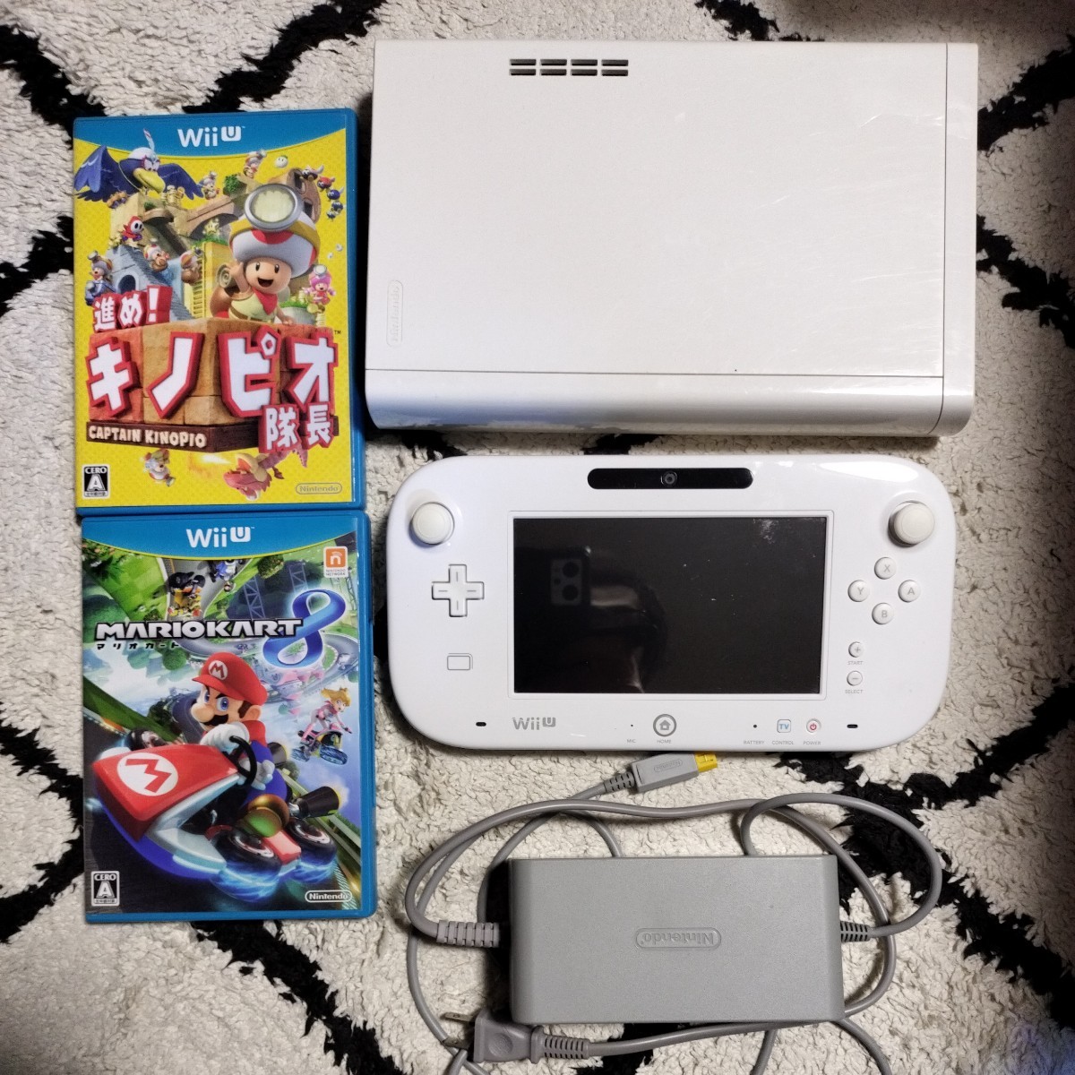 任天堂 WiiU 32G 本体 付属品 マリオカート8 Wii U ニンテンドー Nintendo 動作確認済_画像1