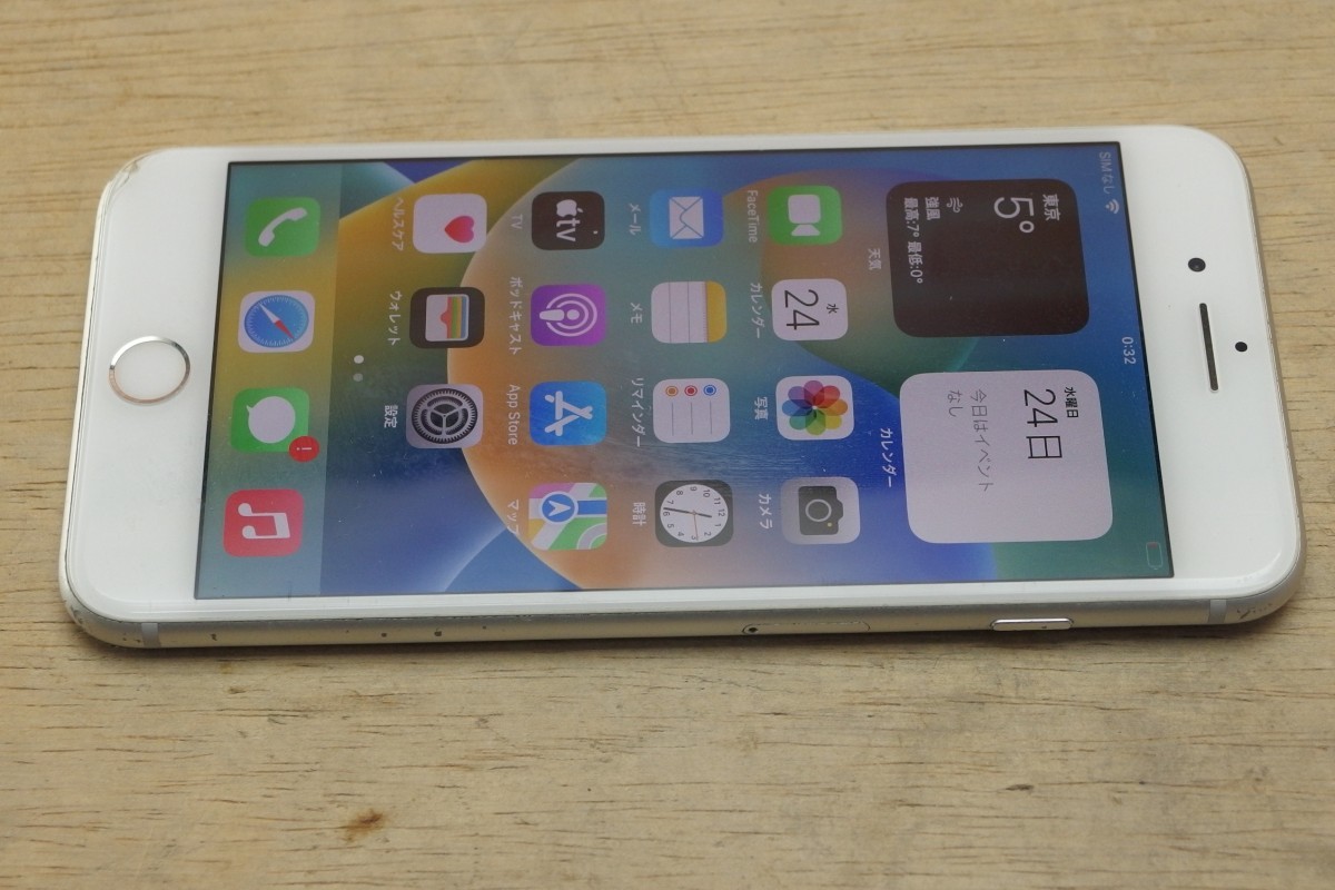 Apple iPhone8 Plus 256GB SIMフリー Ankerモバイルバッテリーになる充電機PowerCoreFusion エレコムカードポケット付き 送料無料_画像2