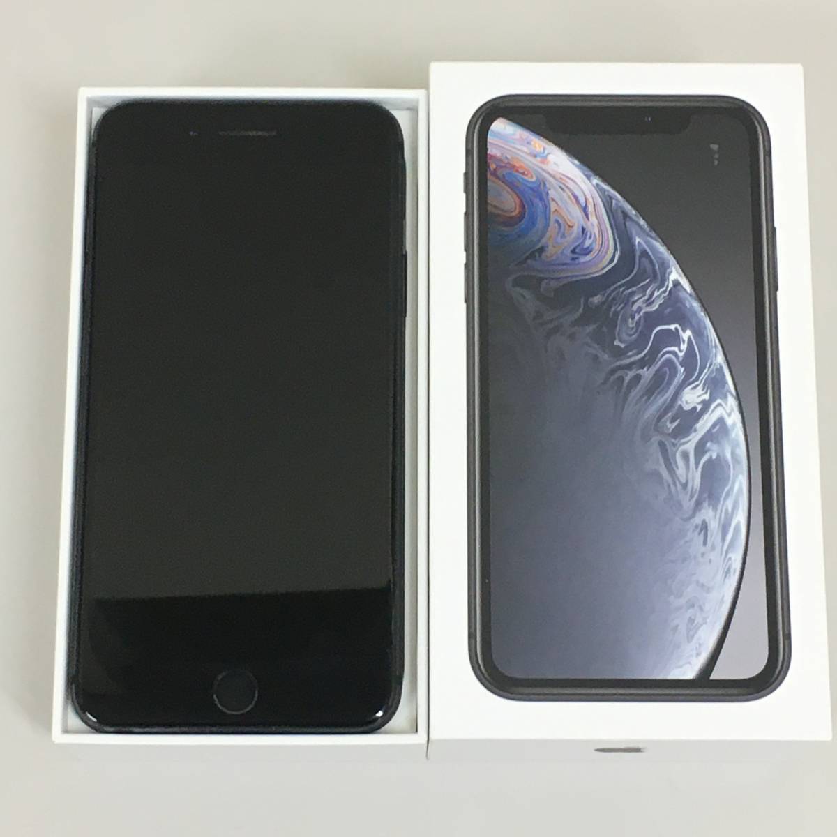 iPhone 8 Plus 256GB au ＳＩＭロックなし ネットワークチェッカー判定〇　動作確認済み 中古現状販売品_画像2