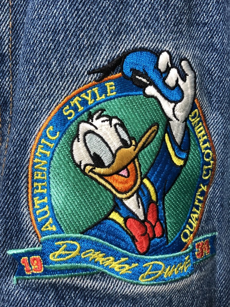 ヴィンテージ◇THE Disney STORE ドナルドダック 刺繍 ロゴ ヴィンテージ◇THE Disney STORE ドナルドダック 刺繍 ロゴ