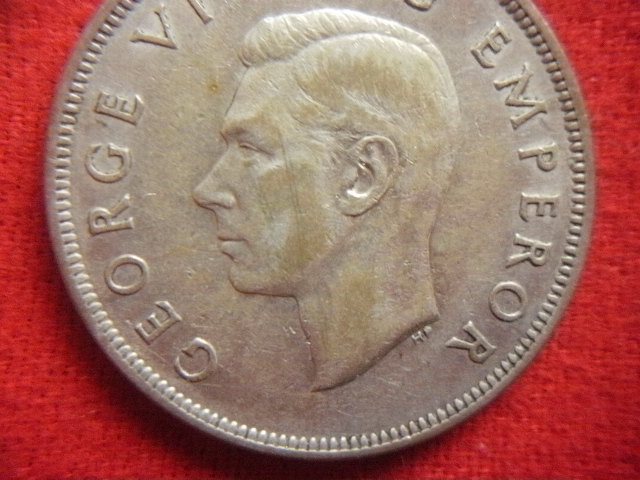 ※世界の銀貨　NEW ZEALAND (GEORGE VI KING) HALF CROWN 1944- (.500 silver)　外径約32.15㎜　量目約14.13g　中古並品～_画像4