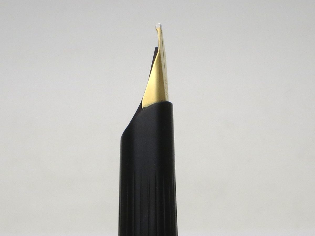 1000円スタート 万年筆 S.T.Dupont デュポン ペン先18ct 750/キャップ925刻印 シルバー 長さ約13.4cm 文房具 筆記用具 CUH Q60014_画像3