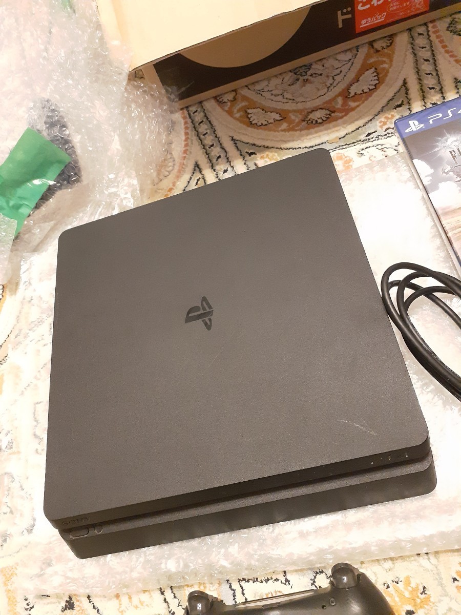 新品ソフト有り　迅速配送　PS4　CUH-2000A　本体一式　 500GB 　新品ファイナルファンタジーXV　おまけ付き　 送料無料　ジェットブラック_画像6