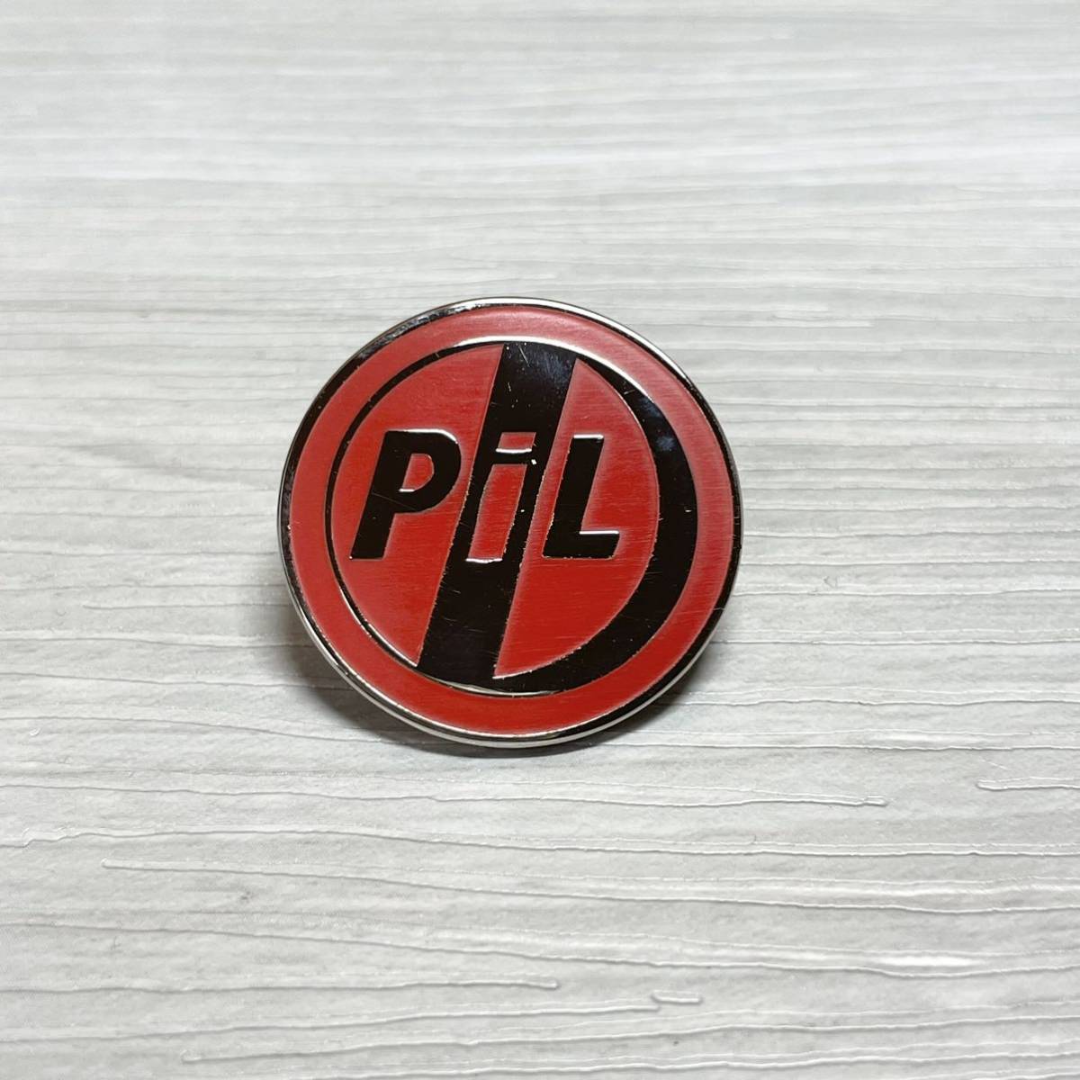 【ピンバッジ】PiL パブリック・イメージ・リミテッド Public Image Ltd ジョン・ライドン_画像1