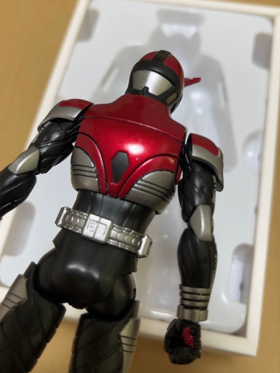 真骨彫製法 フィギュアーツ 仮面ライダーカブト　フィギュア