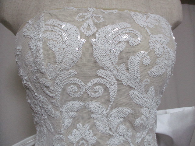 パーティ 謝恩会 イベント 衣装●FAERIESTY 白 スパンコール刺繍&大きなリボン ベアトップドレス Mの画像2