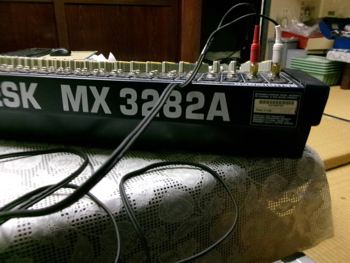 ■MX3282A-02　BEHRINGER ベリンガー 32ch　8バス　アナログミキサー EURODESK MX3282A　パワーサプライ　音出し確認中古現状　ライブにも