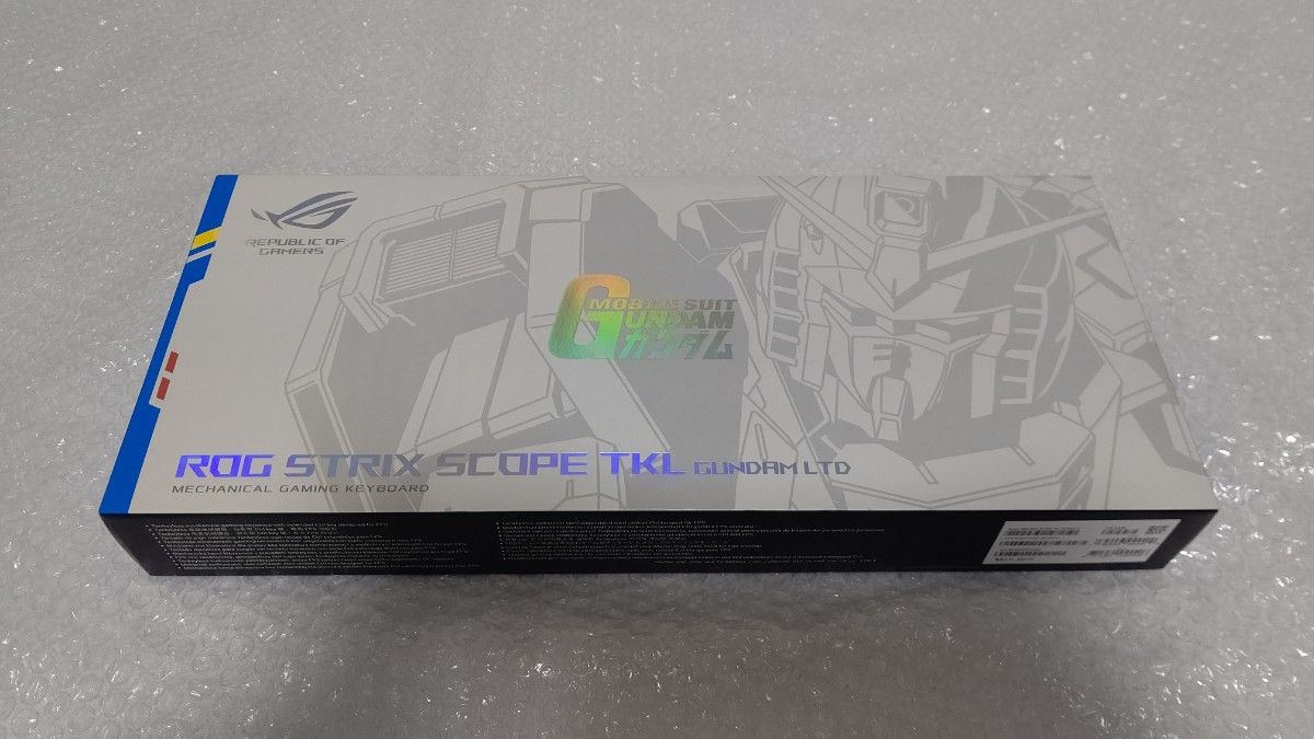 新品未使用 ASUS ROG Strix Scope TKL GUNDAM EDITION ゲーミングキーボード メカニカル 有線