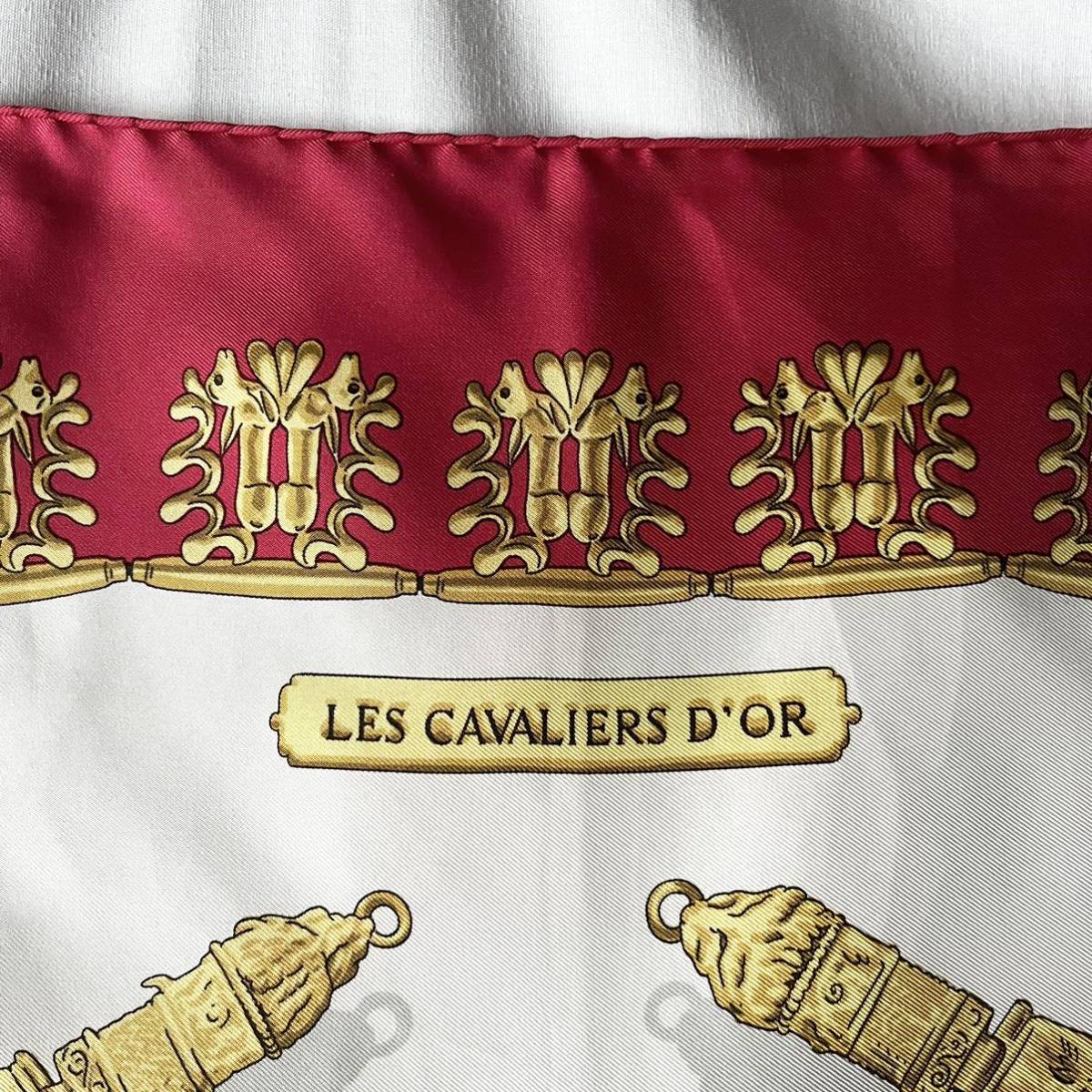 HERMES エルメス カレ 90 LES CAVALIERS D’OR 黄金の騎士 シルクスカーフ 総柄 フランス製 ヴィンテージ OLD レッドの画像2