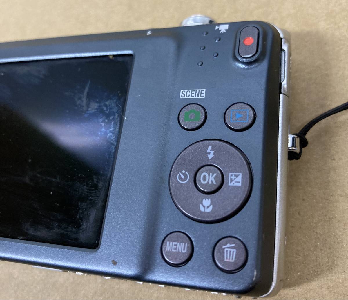 SY2250　コンパクトデジタルカメラ NIKON COOLPIX S3500(本体/バッテリー)未確認 ジャンク品_画像6