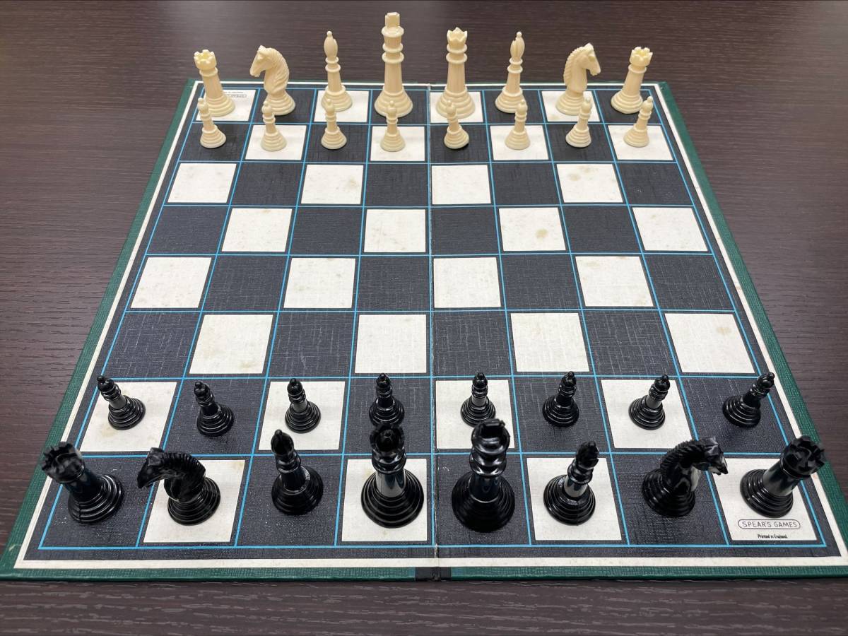 ＃1832 チェスセット ボードゲーム チェス盤 チェス駒 アンティーク ヴィンテージ 折りたたみ式 現状保管品_画像2