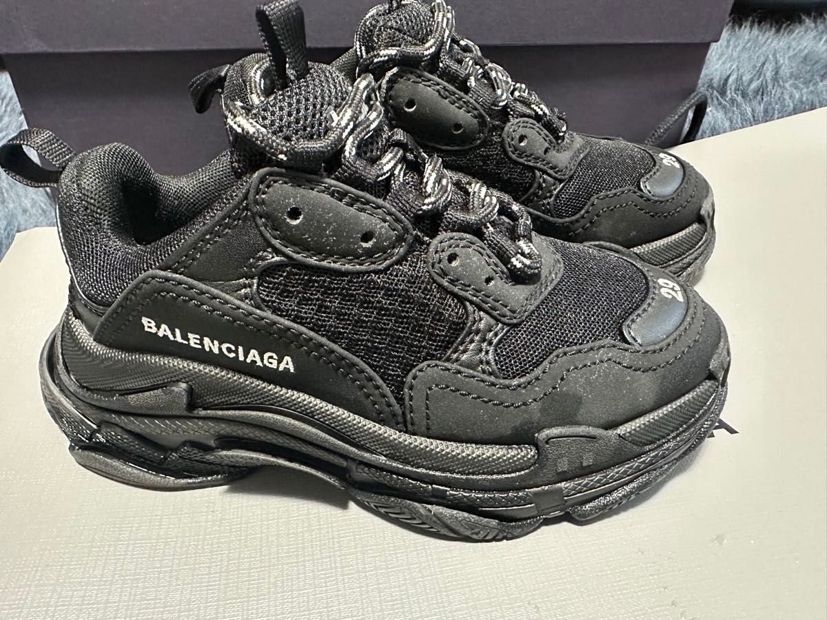 バレンシアガスニーカー　BALENCIAGA29子供サイズ