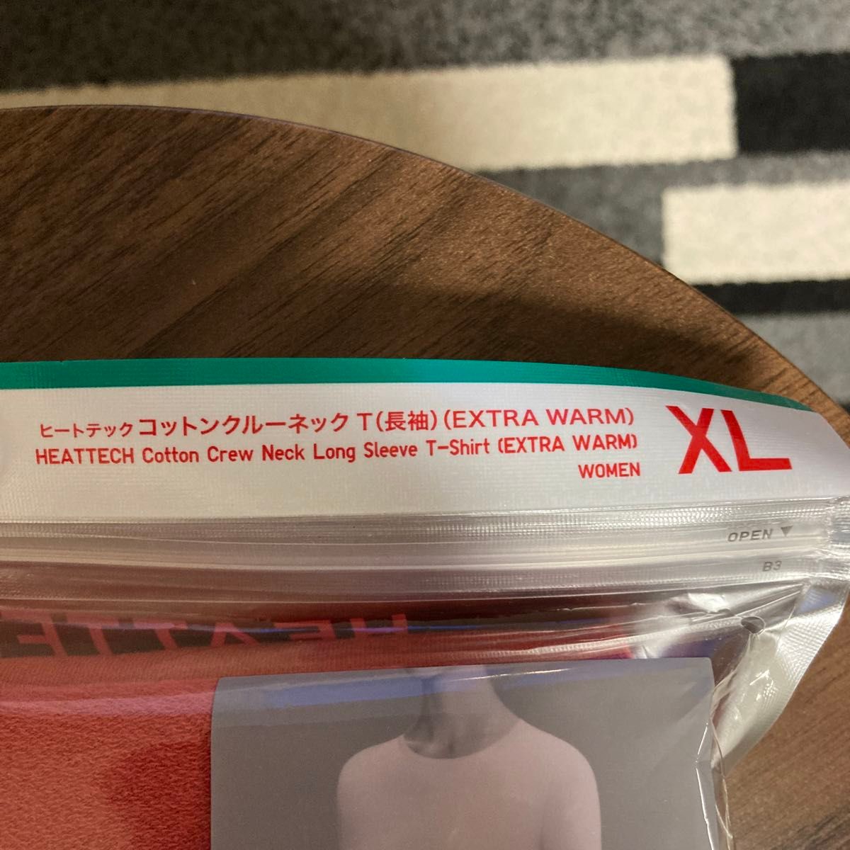 ユニクロヒートテック　クルーネックＴ長袖　ＸＬサイズ