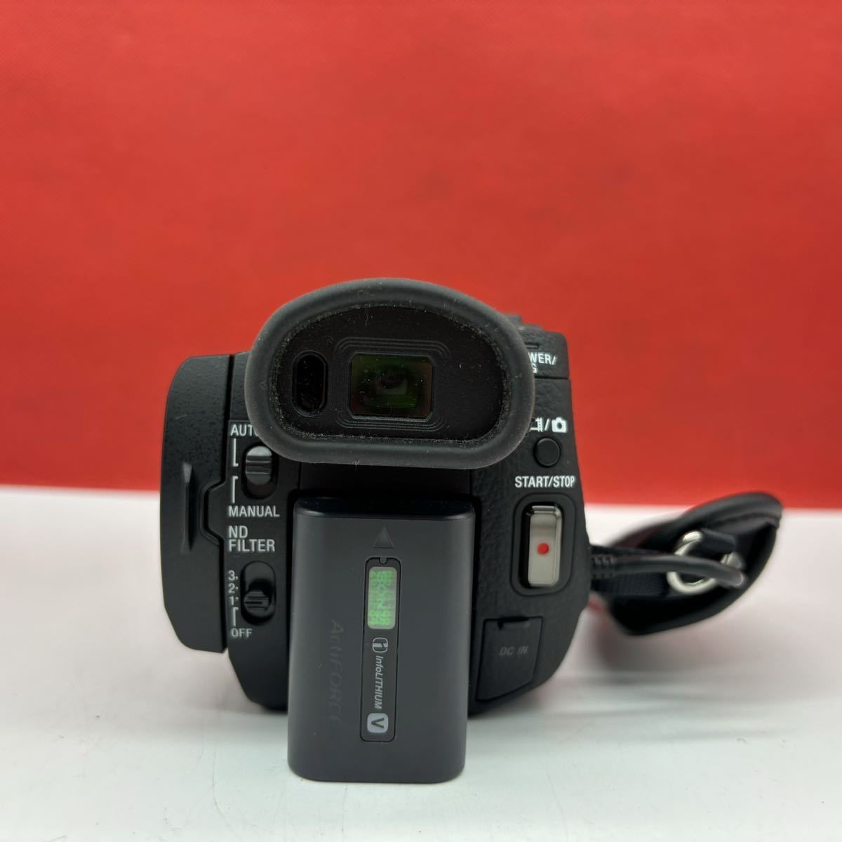 ◆ SONY デジタル4Kビデオカメラ ハンディカム FDR-AX100 ZEISS Vario-Sonnar T* 2.8/9.3-111.6 通電確認済 ソニー_画像3