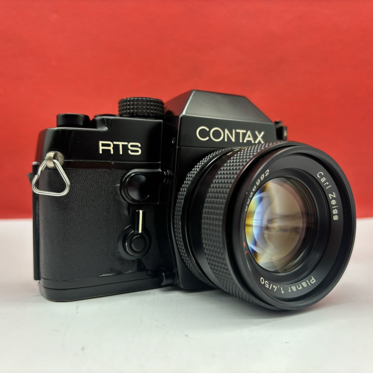 ◆ CONTAX RTS フィルムカメラ 一眼レフカメラ ボディ Carl Zeiss Planar 1.4/50 T* シャッター、露出計OK コンタックス_画像4