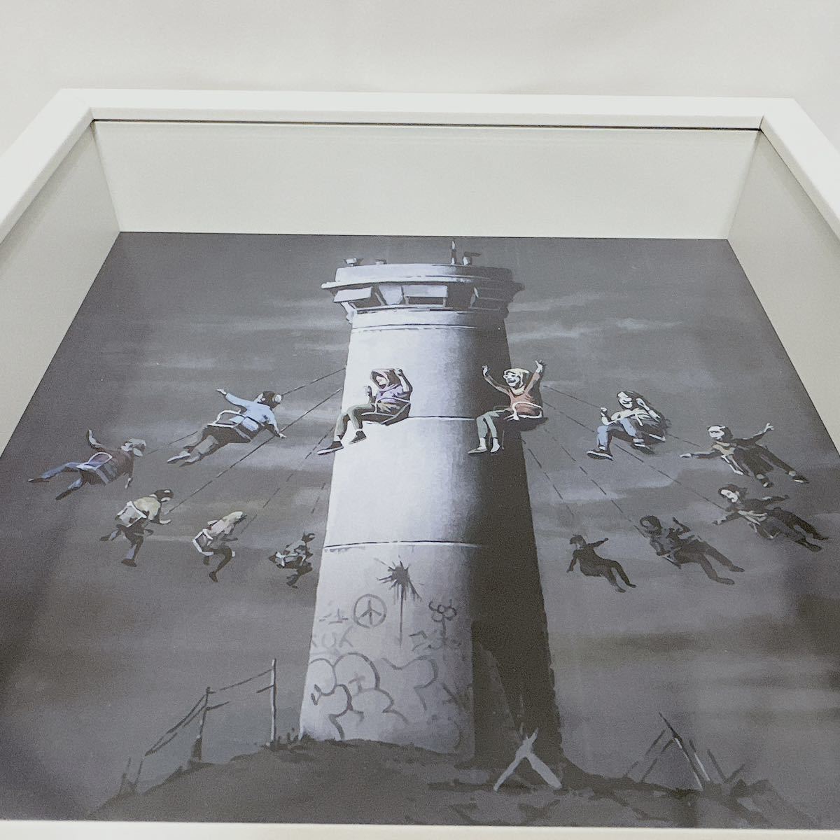 即日発送 新品 希少 バンクシー BANKSY THE WALLED OFF HOTEL BOX カラーバージョン ベツヘレム パレスチナ 中東 イスラエル 家具 絵画_画像3