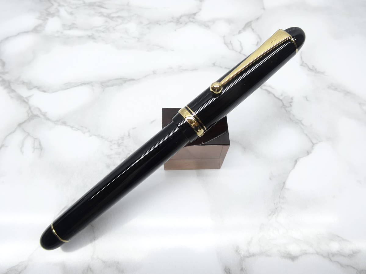 ★新同美品 PILOT パイロット CUSTOM74 万年筆 14K-F コンバーター ケース付き_画像3