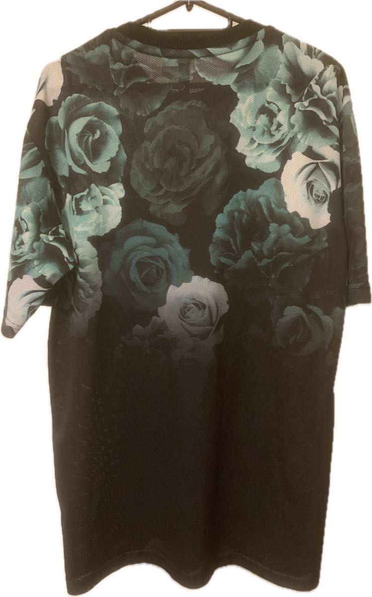 H&M メッシュTシャツ　薔薇柄 トップス プリント 半袖