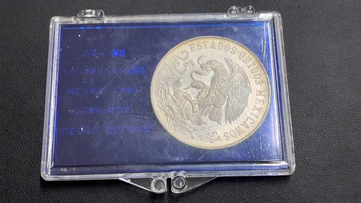 4797 2枚まとめ メキシコ Mexico 25ペソ 記念銀貨 1968年 オリンピック記念銀貨+リバティコイン アメリカ_画像2