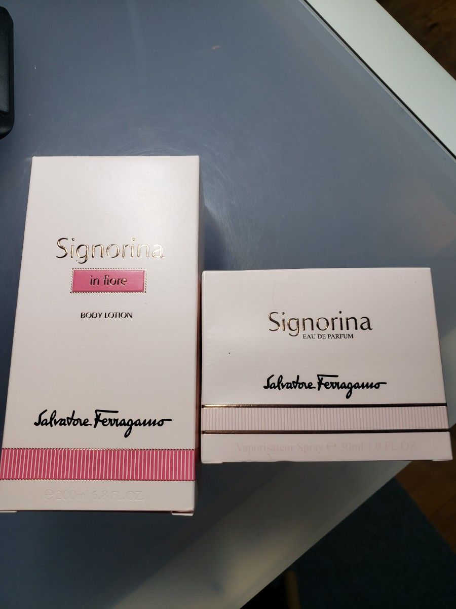 Ferragamo フェラガモ シニョリーナ オーデパルファム・ボディローション