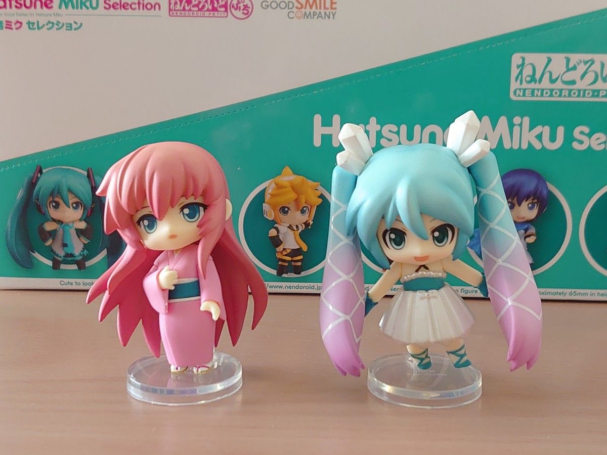 【新品未開封】 初音ミク ぷちフィギュア 1BOX 20個入り 新品未開封】 初音ミク ぷちフィギュア 1BOX 20個入り