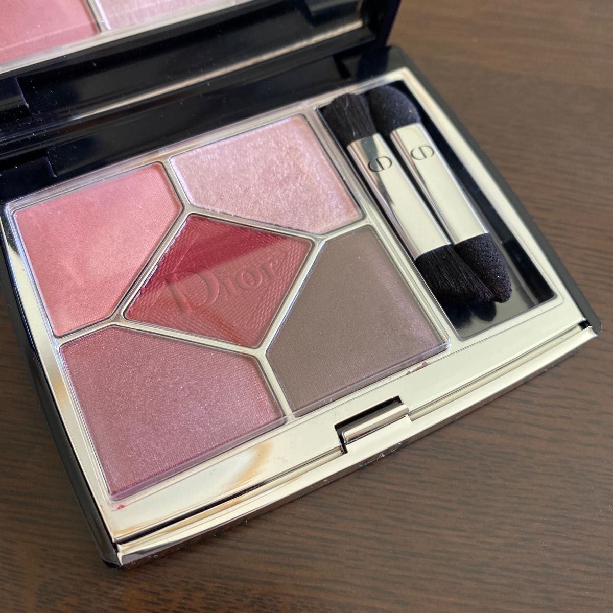 Dior サンククルールクチュール 879 ルージュトラファルガー Dior サンククルールクチュール 879 ルージュトラファルガー
