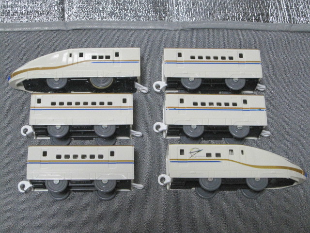 プラレール　E7系新幹線かがやき　　６両編成　　中古　美品　　　E7系　新幹線　かがやき　長野　北陸　　　　　_画像2