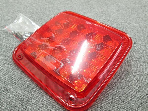 LED角型テールランプ 単体 シングルソケット式 レッド（赤） 24Vの画像2