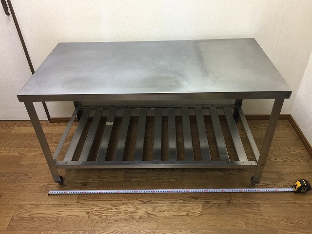 s401k 業務用 厨房 作業台 約幅120㎝×奥行60㎝×高さ66㎝ 調理台 棚 ステンレス コンロ用 コンロ台 調節 下段スノコ付 中古 ジャンク