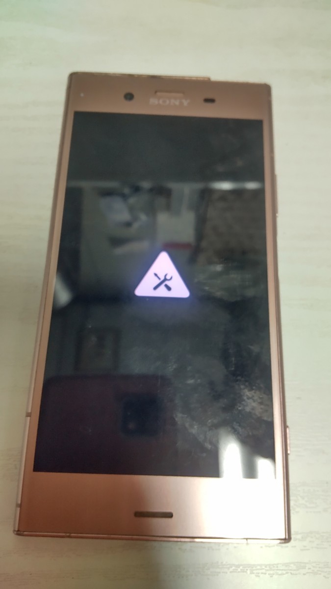 J1398 docomo XPERIA XZ1 SO-01K SONY ソニー androidスマートフォン 動作未確認 現状品 JUNK 送料無料_画像5