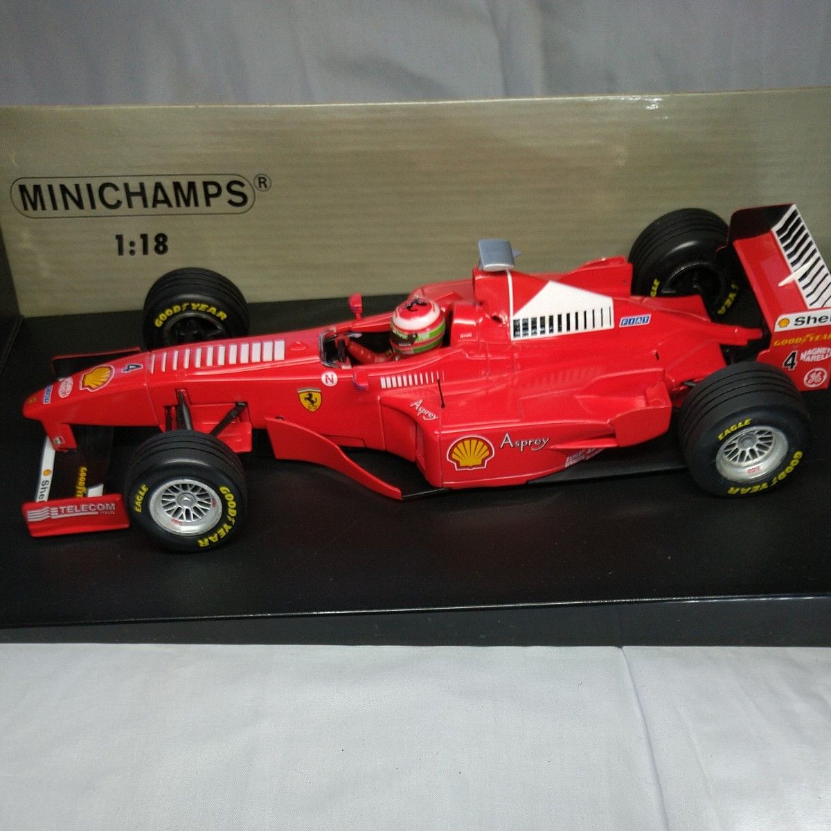ミニカー 1/18 ミニチャンプス フェラーリ F 300   E.Irvine #4