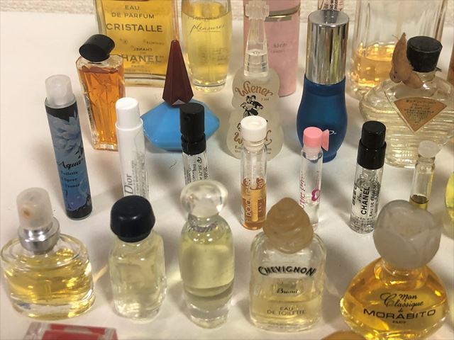 * brand Mini perfume together Chanel Dior Paul Smith Armani Estee Lauder etc. *