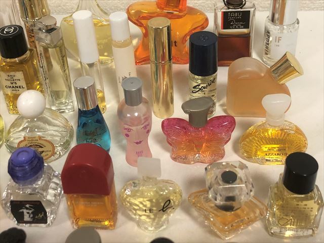 * brand Mini perfume together Chanel Dior Paul Smith Armani Estee Lauder etc. *