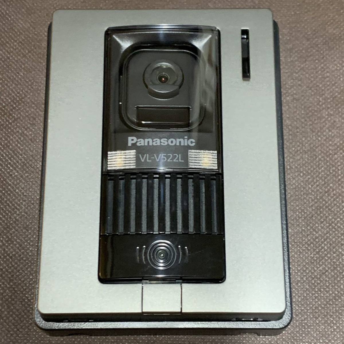 美品 VL-V522L-S パナソニック パナソニックドアホン 玄関子機 Panasonic インターホン カラーカメラ玄関子機 _画像1