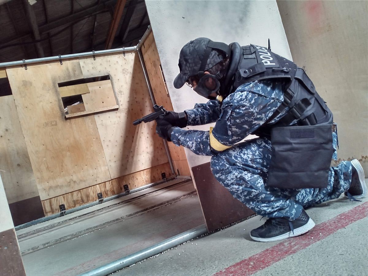 タクティカルベスト サバゲー ミリタリー SWAT CQB コスプレ 入門用にどうぞ！_使用イメージです。②